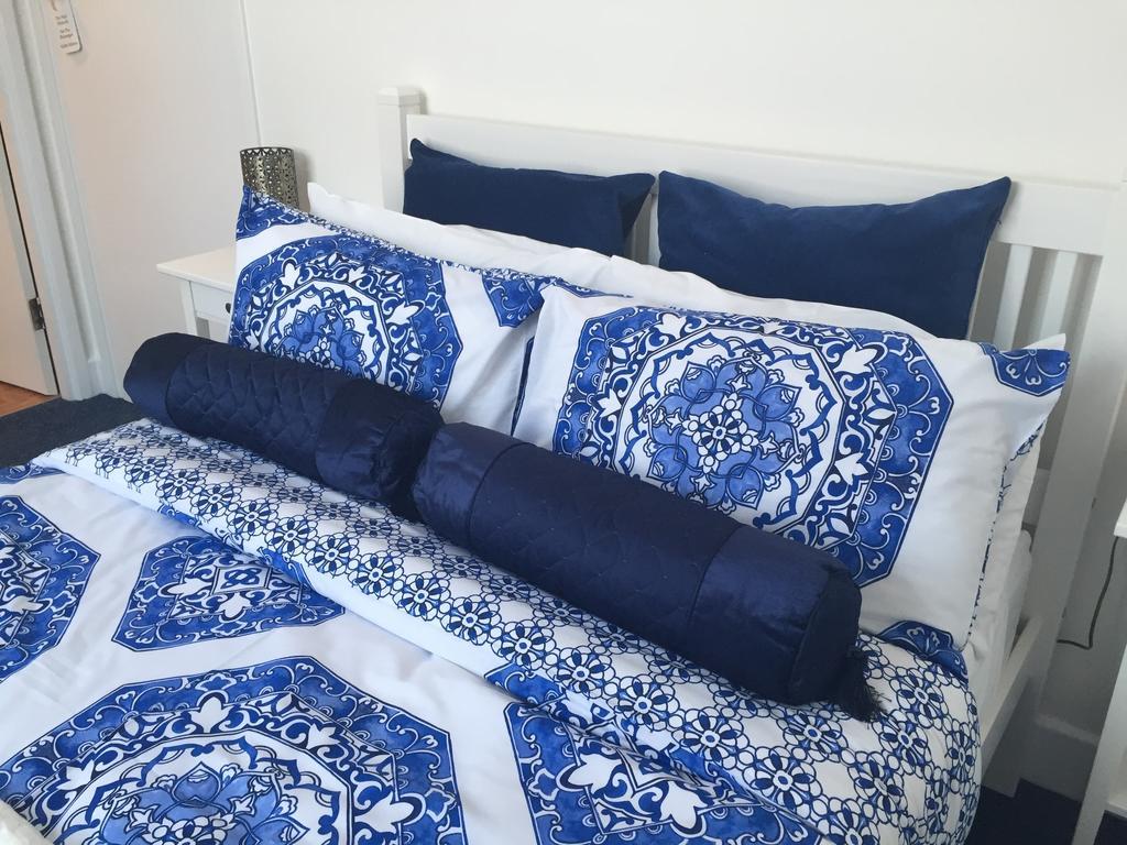 Castle Lodge Guest House نيوبورت المظهر الخارجي الصورة