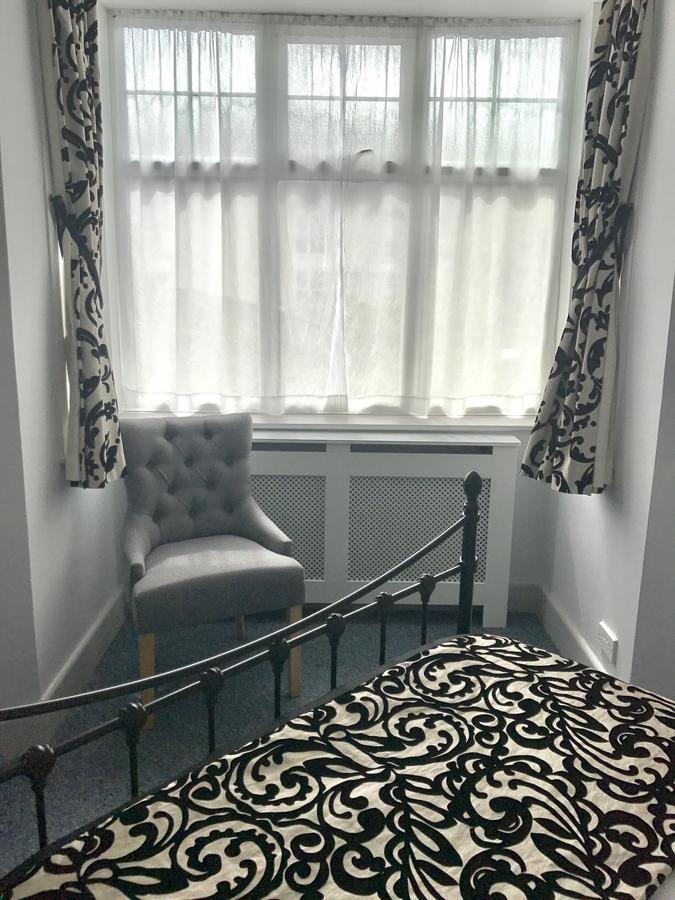 Castle Lodge Guest House نيوبورت المظهر الخارجي الصورة